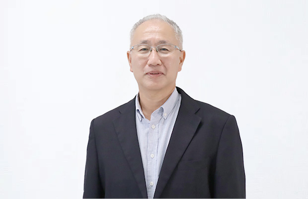 管理本部 経理・財務部 部長 藤原 隆至